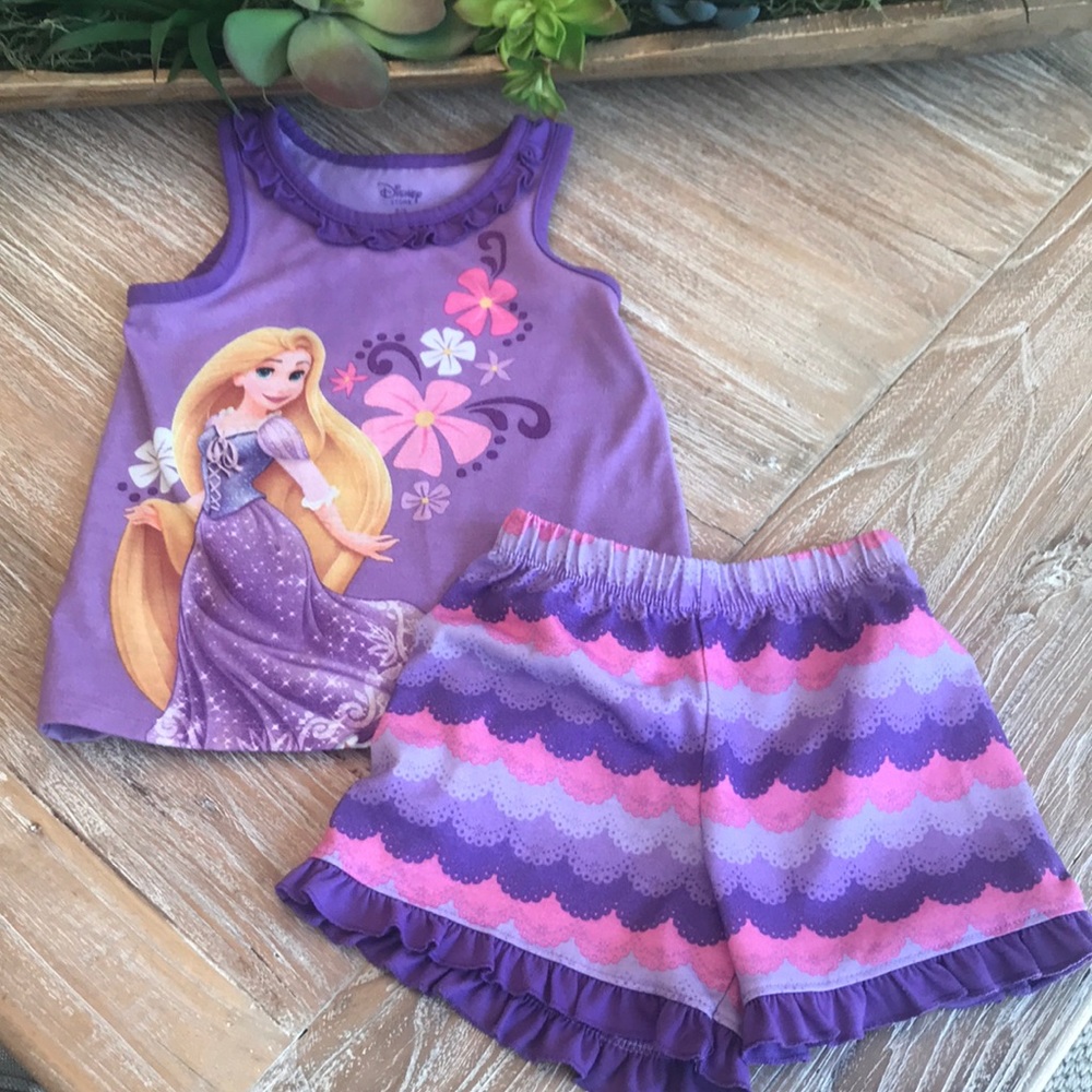 Disney princess pajamas (size: 2/3)